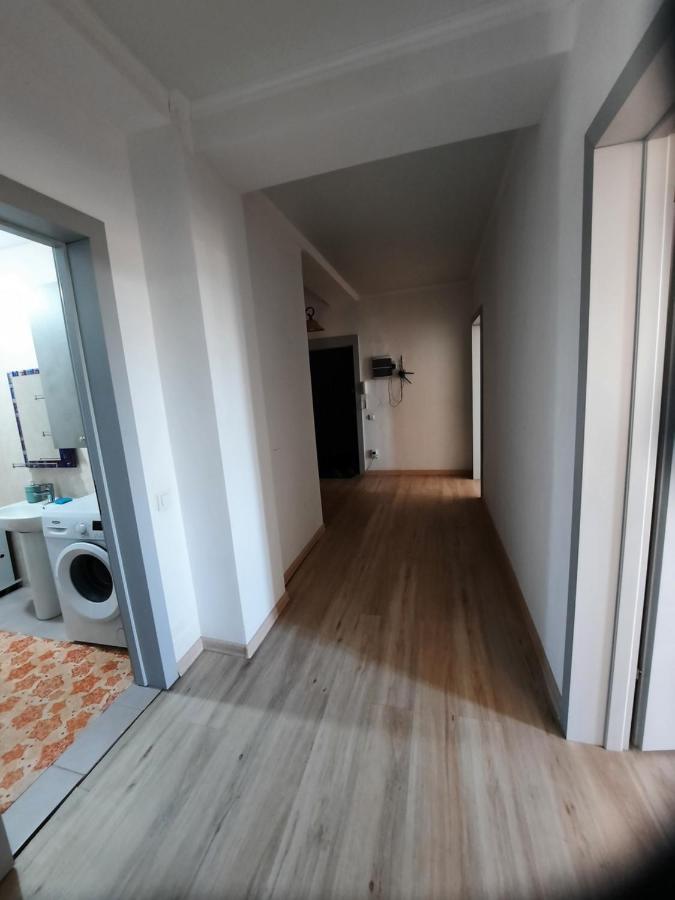 Diplomat - 2 Apartment Bișkek Exterior foto